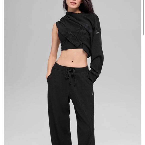 Alo Muse Black Wide Leg Pants - Picture 3 of 5